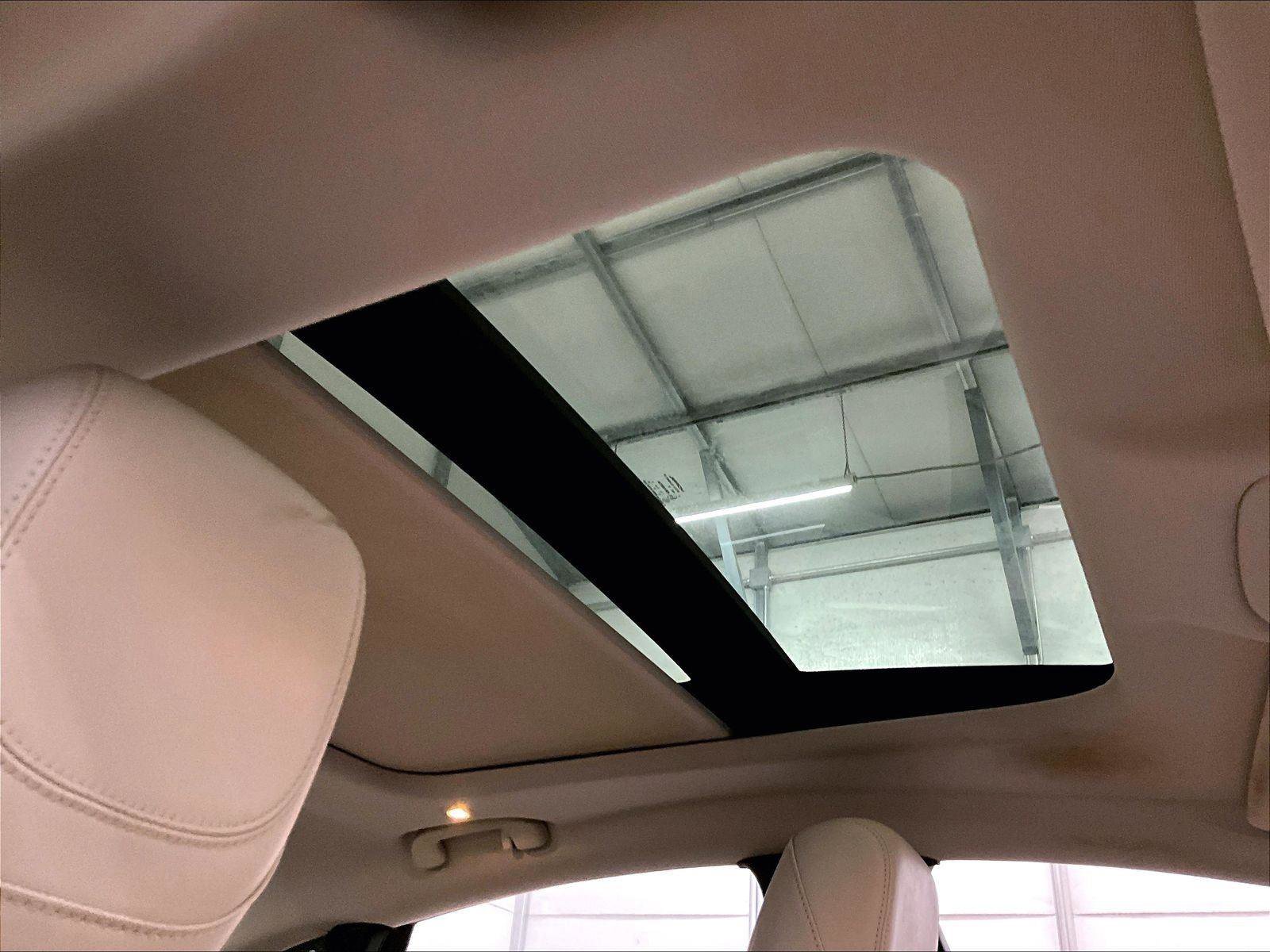 Used 2016 Chrysler 200 C image 21