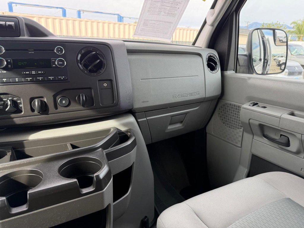 Used 2014 Ford E-250 and Econoline 250 w/ Interior Upgrade Package image 35