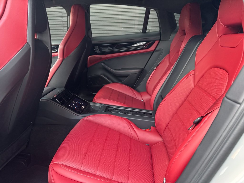 Certified 2026 Porsche Panamera RWD image 9