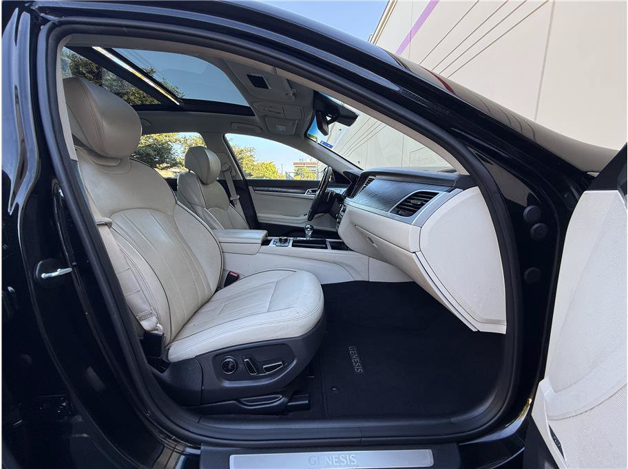 Used 2018 Genesis G80 3.8 w/ Option Group 03 RWD image 27