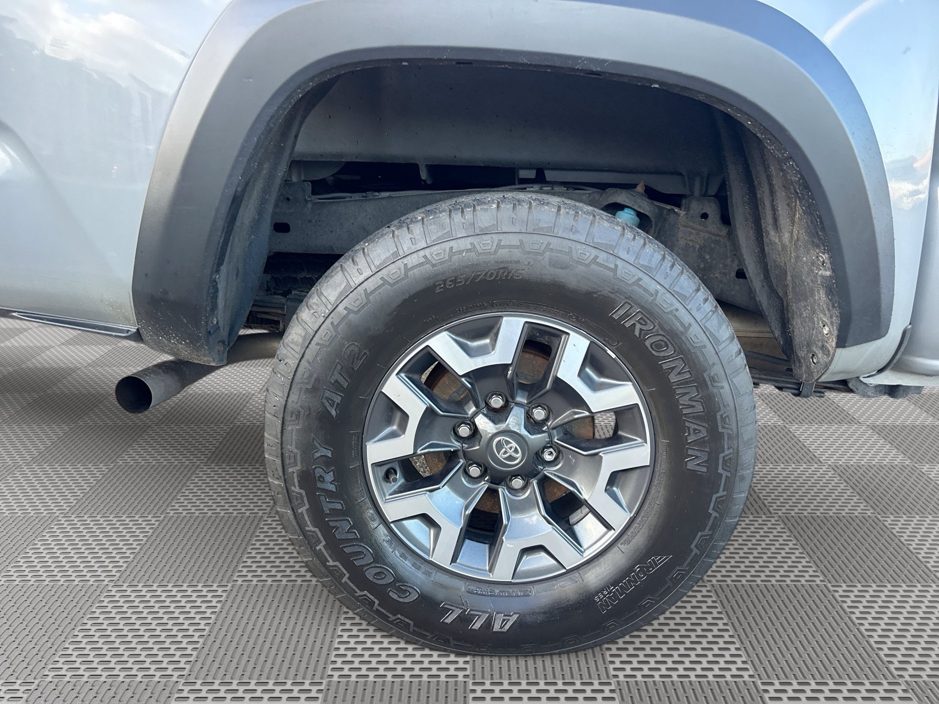 Used 2021 Toyota Tacoma TRD Off-Road AWD/4WD image 29
