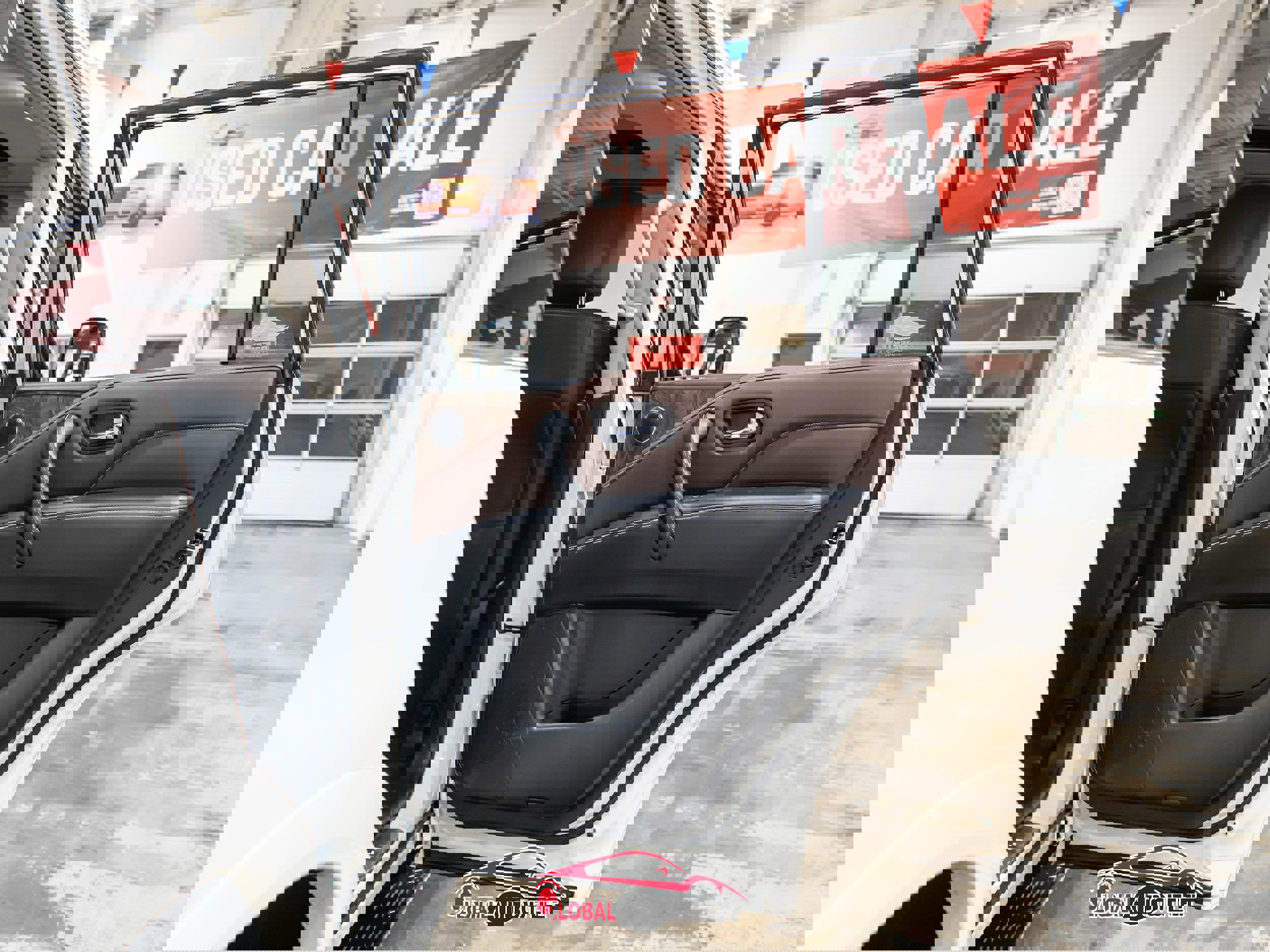 Used 2021 INFINITI QX80 Premium Select w/ All-Season Package image 46