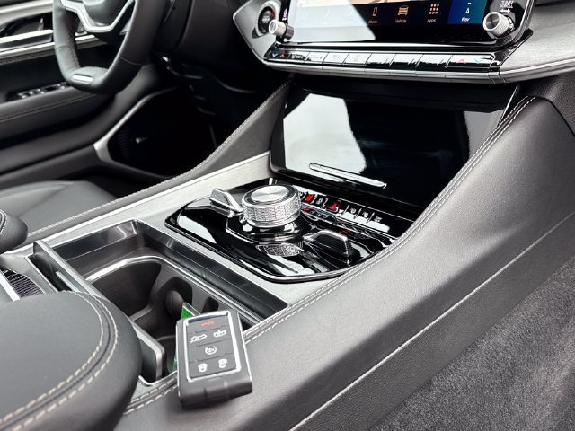 New 2026 Jeep Grand Wagoneer Limited AWD/4WD image 27