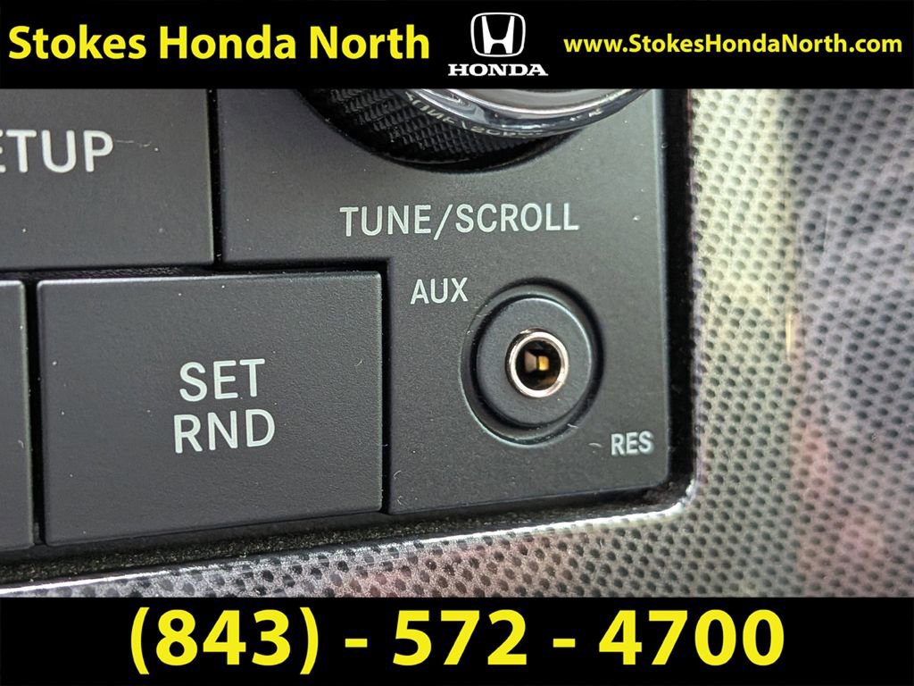 Used 2013 Dodge Challenger SXT w/ Sound Group RWD image 24