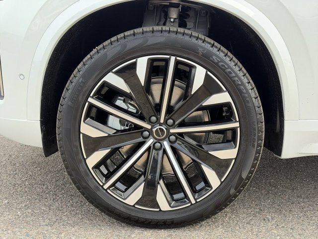 New 2026 Volvo XC90 B6 Ultra w/ Protection Package AWD/4WD image 11