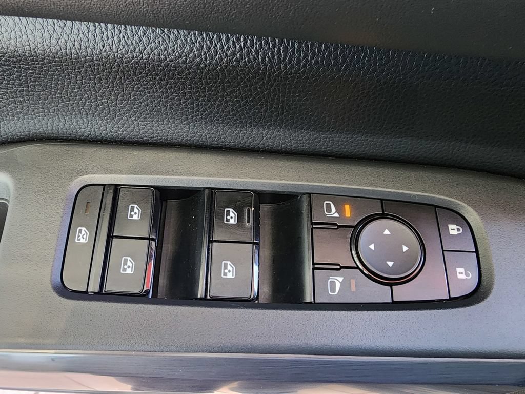Used 2023 Nissan Pathfinder Rock Creek AWD/4WD image 16