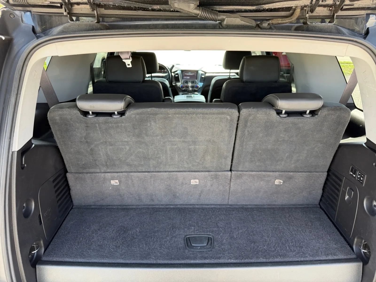 Used 2016 Chevrolet Tahoe LTZ RWD image 21