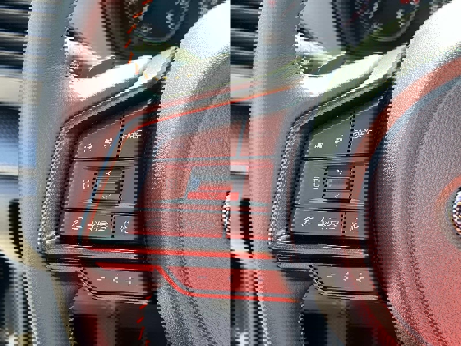 Certified 2025 Subaru Crosstrek 2.5i Limited w/ Popular Package #4A AWD/4WD image 25