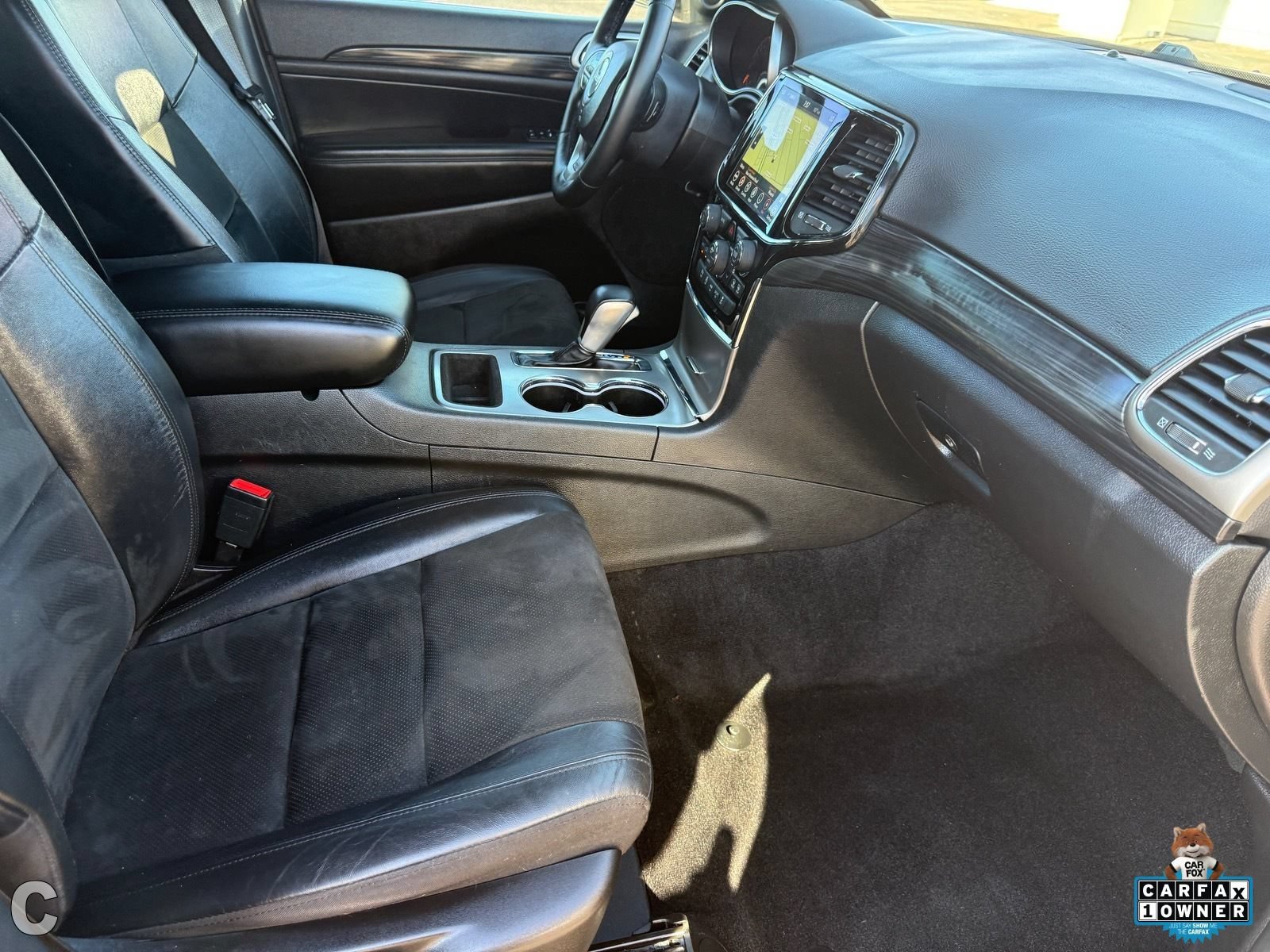 Used 2022 Jeep Grand Cherokee Laredo X AWD/4WD image 30