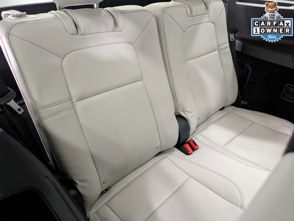 Certified 2025 Lincoln Aviator AWD image 27