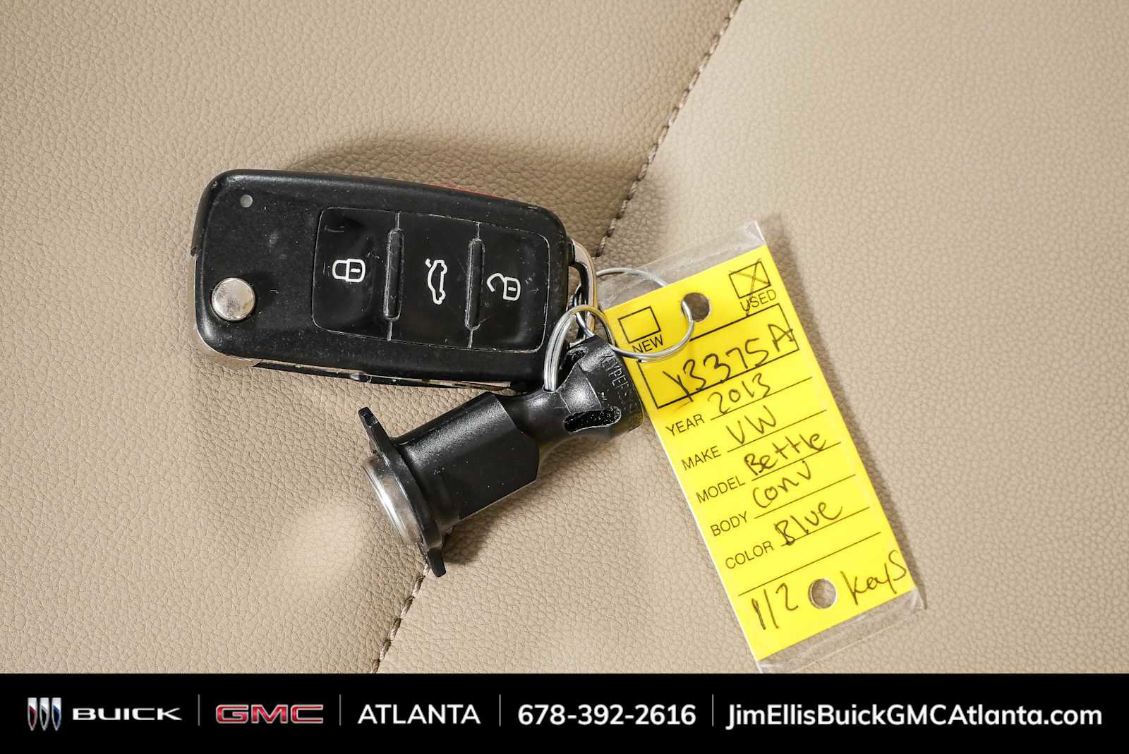 Used 2013 Volkswagen Beetle 2.0T FWD image 36