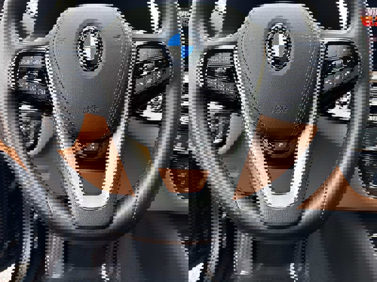 Used 2022 BMW 530i xDrive w/ Convenience Package image 18