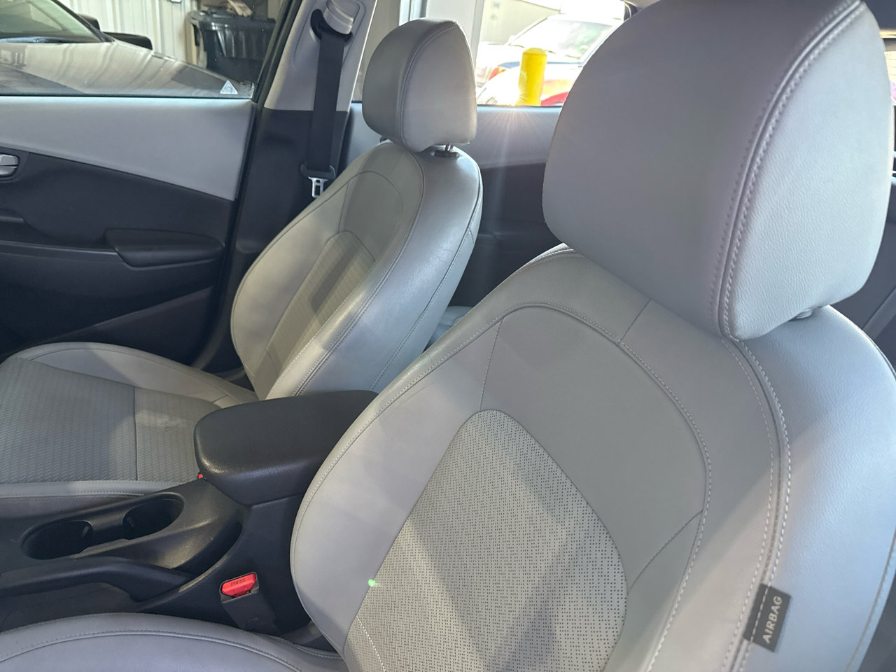 Used 2018 Hyundai Kona Limited image 36