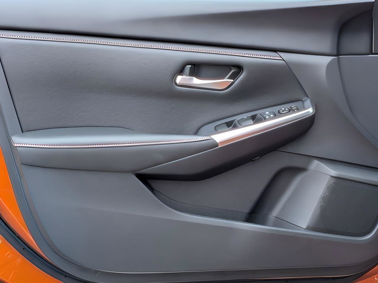 Certified 2025 Nissan Sentra SR FWD image 12