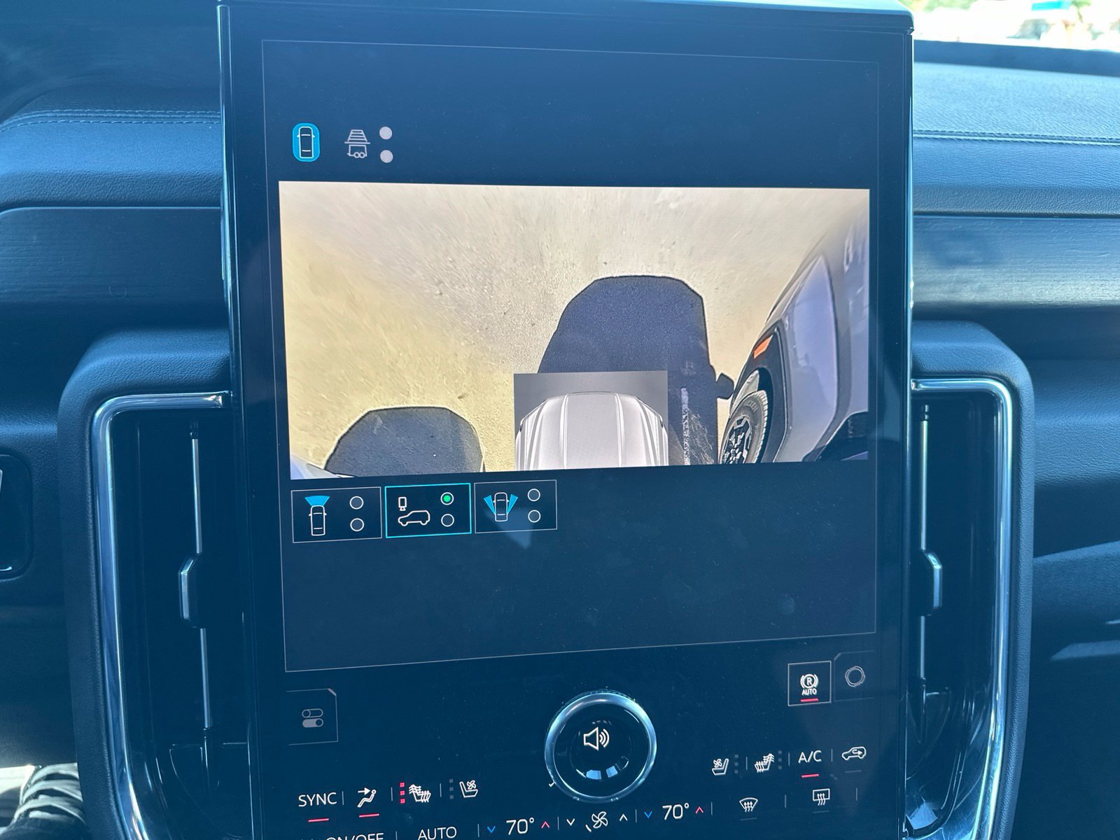 Used 2026 GMC Yukon Denali w/ Sun & Power Step Package AWD/4WD image 65