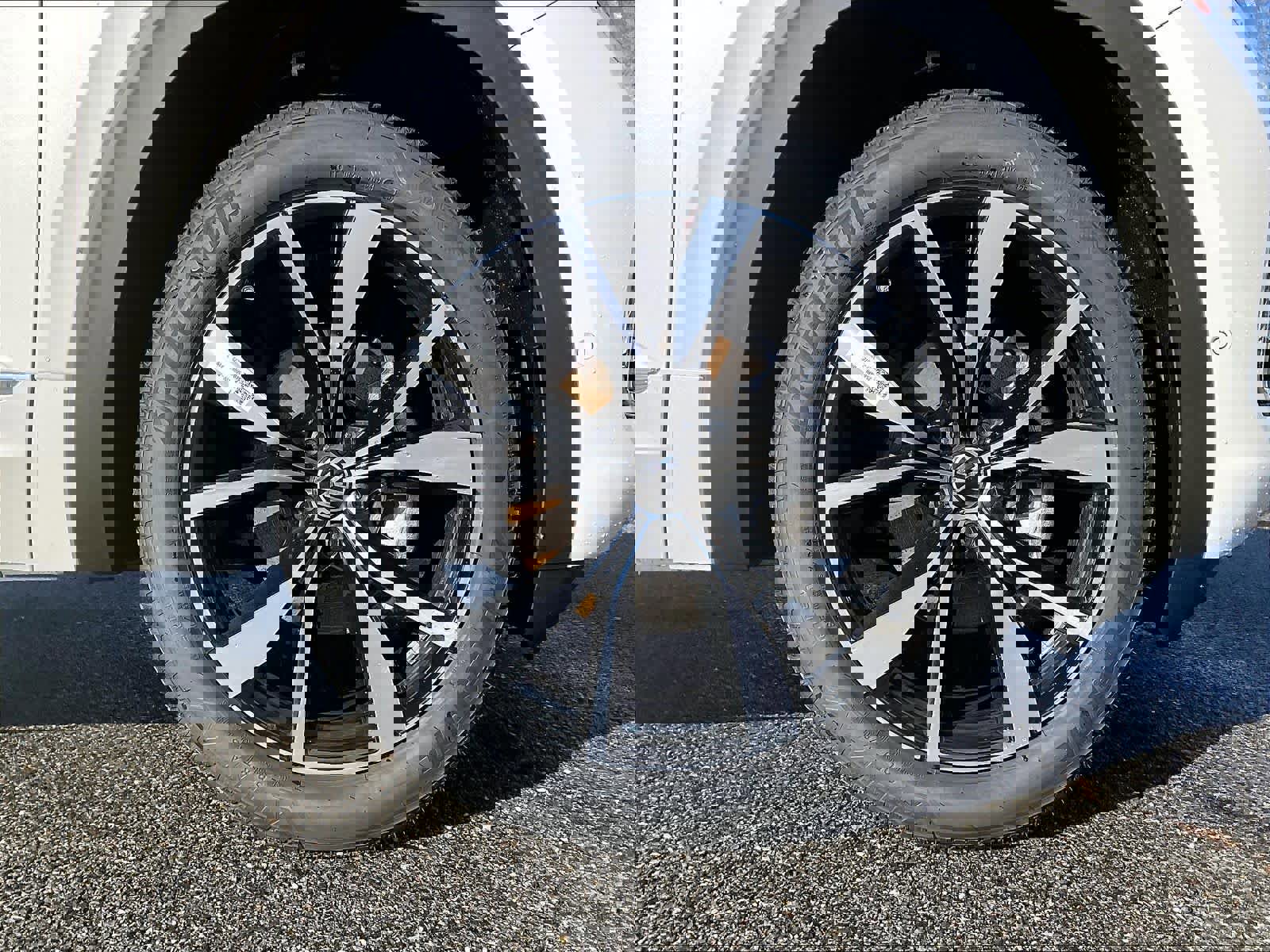 New 2026 Volkswagen Atlas Cross Sport SEL Premium R-Line image 8