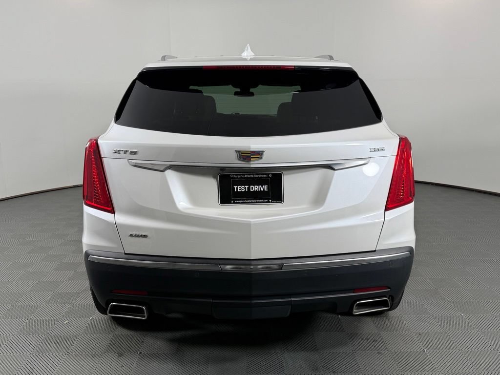 Used 2017 Cadillac XT5 Premium Luxury w/ Driver Assist Package AWD/4WD image 6
