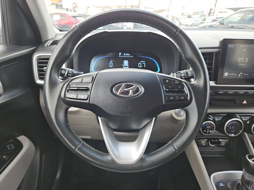 Used 2025 Hyundai Venue SEL FWD image 23