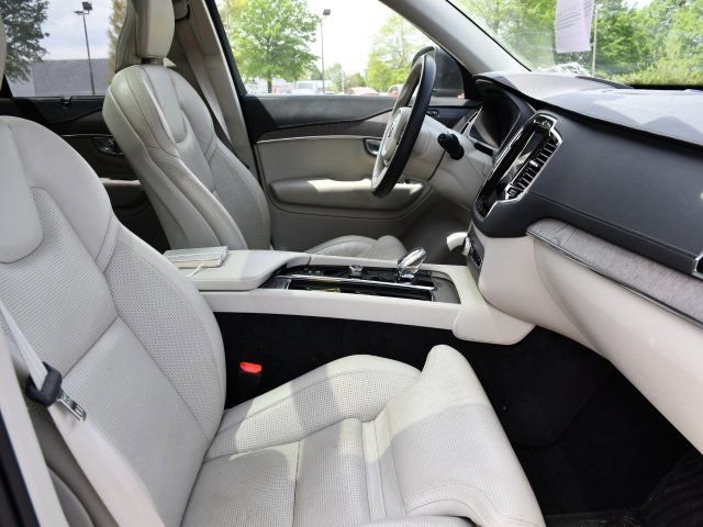 Used 2023 Volvo XC90 B6 Ultimate w/ Protection Package Premier AWD/4WD image 23