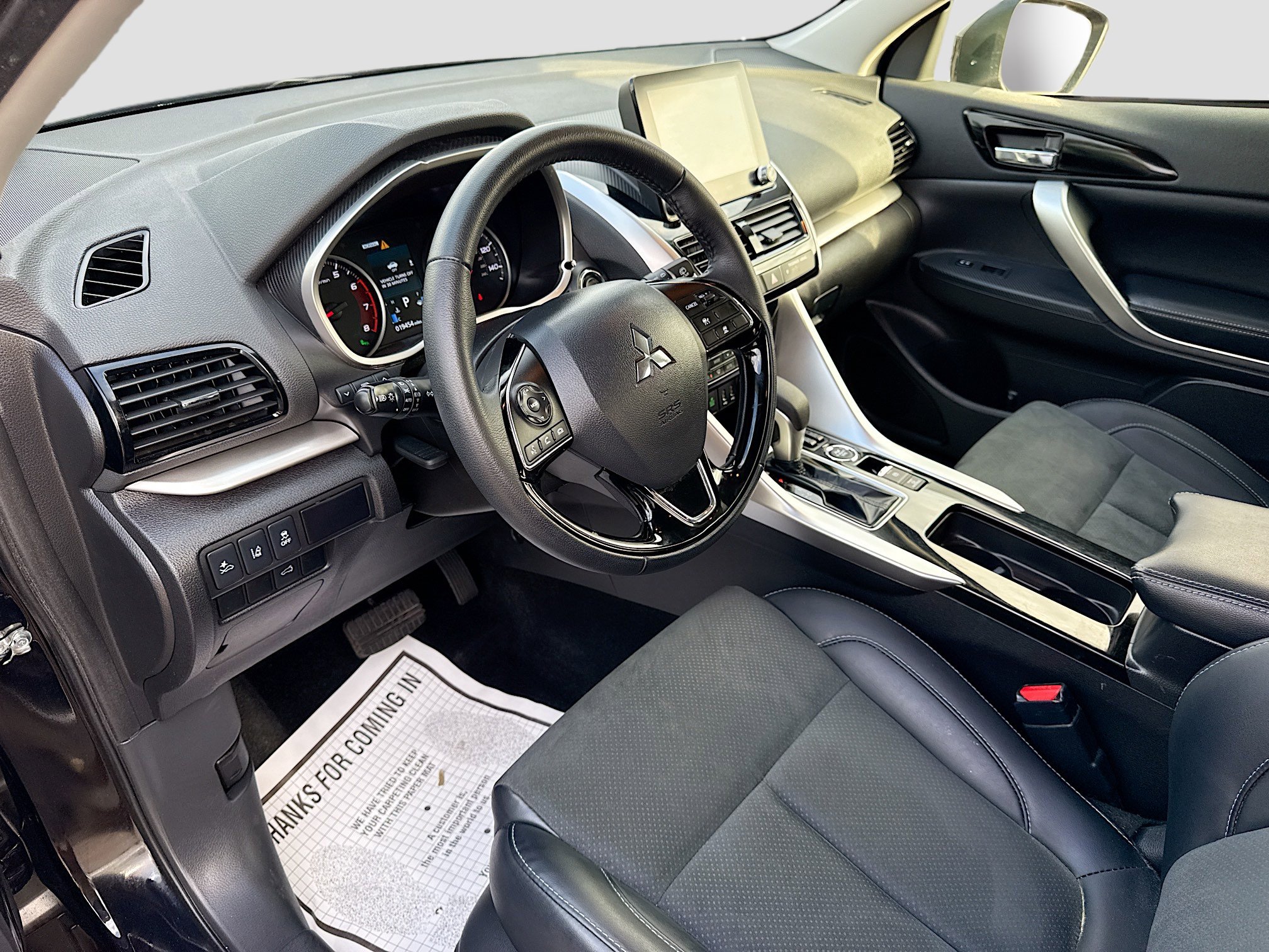 Used 2025 Mitsubishi Eclipse Cross Black Edition image 24