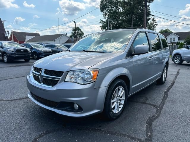 Used 2020 Dodge Grand Caravan SXT FWD image 3
