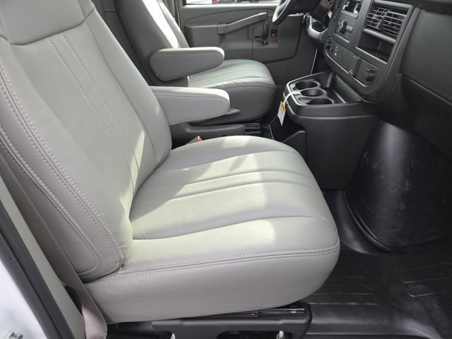 New 2026 GMC Savana 2500 w/ Driver Convenience Package image 20