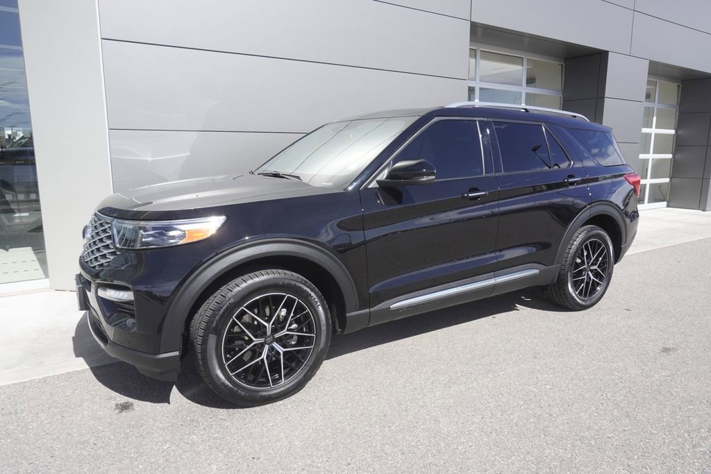Used 2023 Ford Explorer Platinum w/ Technology Package image 3