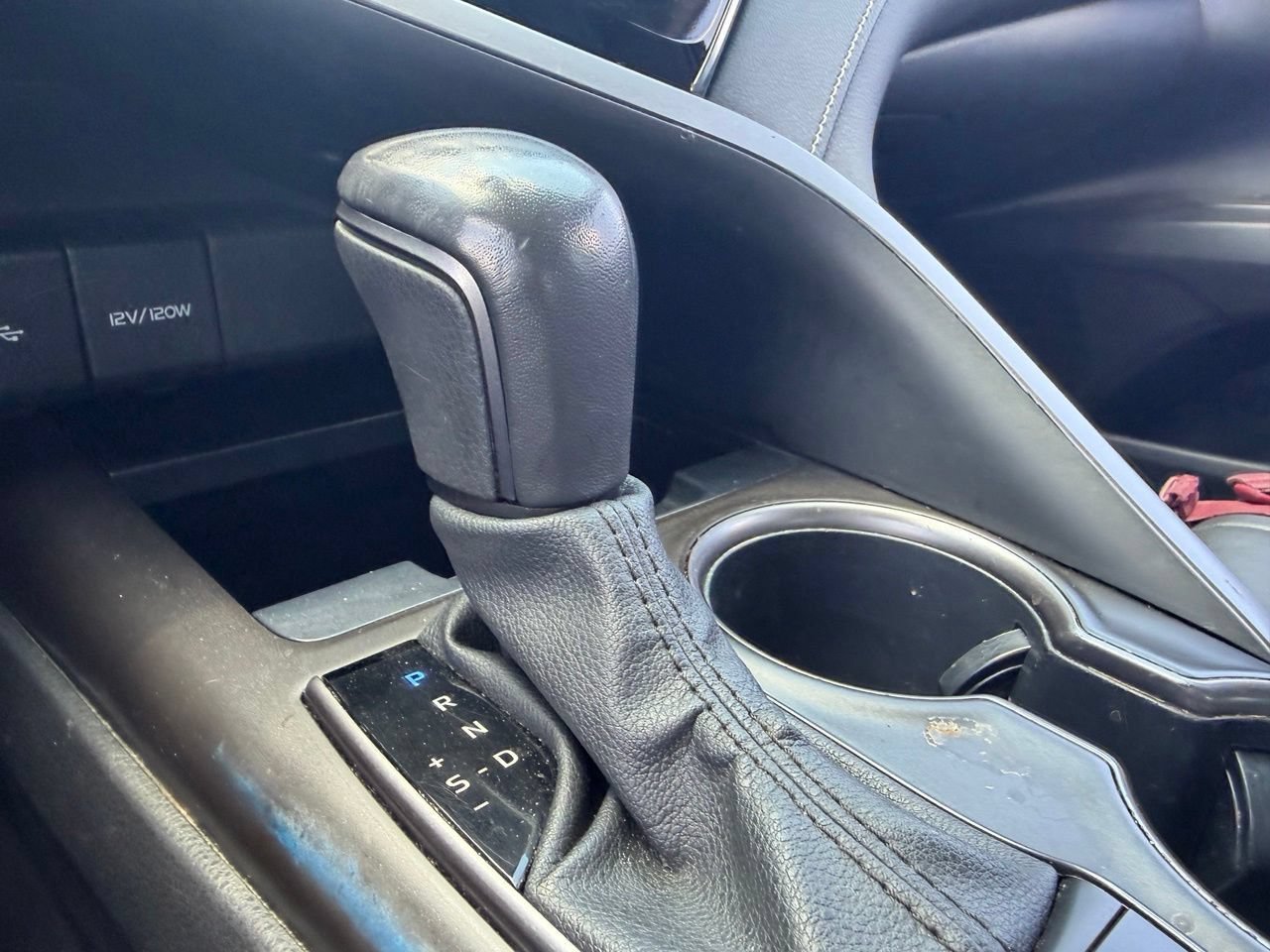 Used 2023 Toyota Camry SE FWD image 7