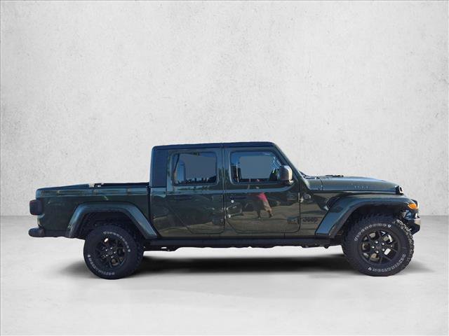 Used 2024 Jeep Gladiator Sport AWD/4WD image 4