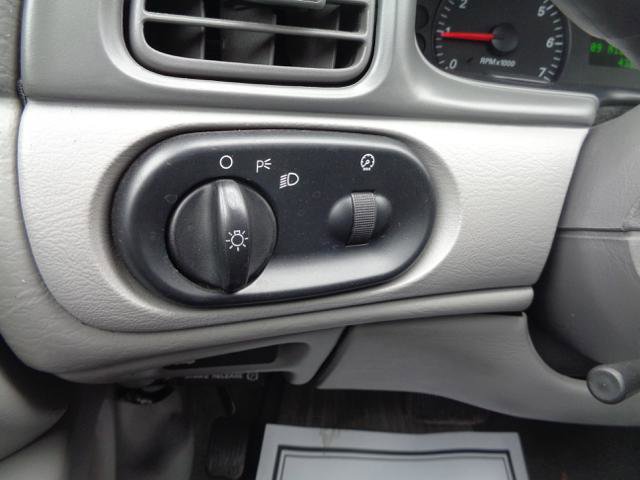 Used 2004 Ford Taurus LX image 35