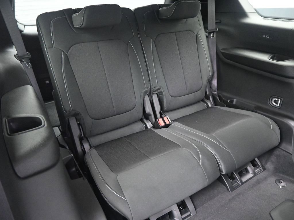 New 2025 Jeep Grand Cherokee L Laredo w/ Luxury Tech Group I image 18