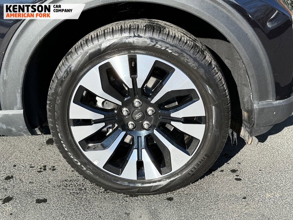 Used 2025 Ford Explorer Platinum w/ LUX Leather Package image 12