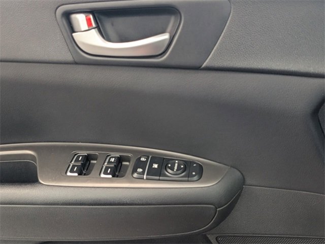 Used 2020 Kia Optima LX image 23