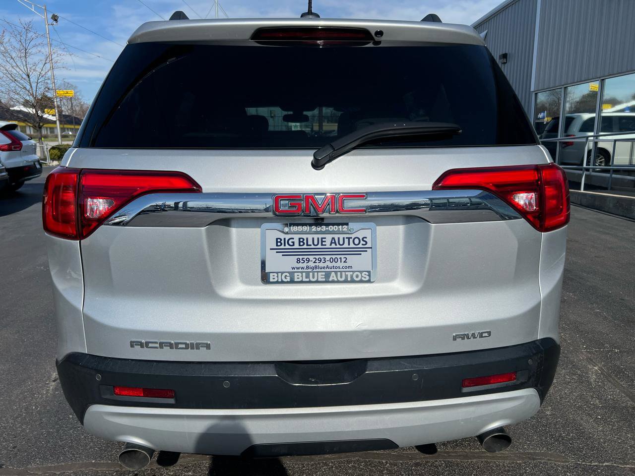 Used 2017 GMC Acadia SLT image 4