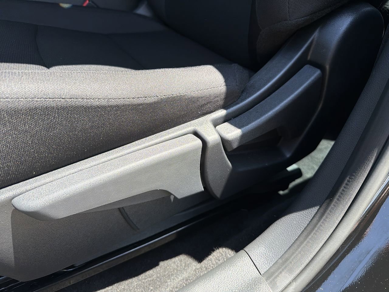 Used 2025 Nissan Sentra S FWD image 19