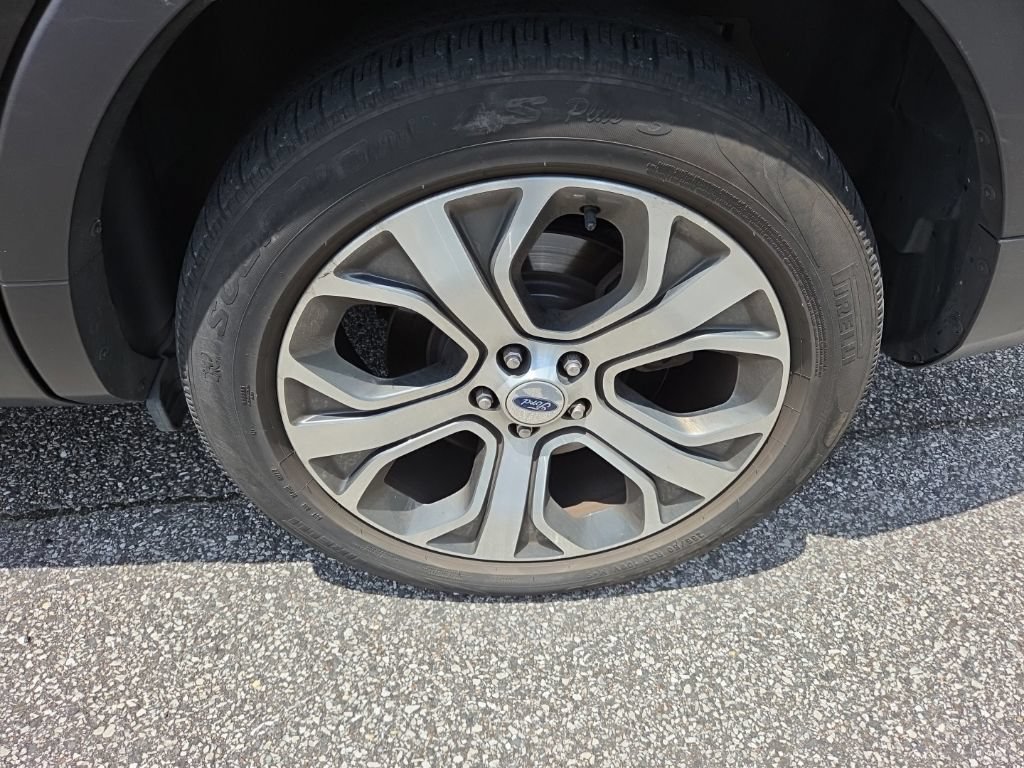 Used 2018 Ford Explorer Platinum AWD/4WD image 6