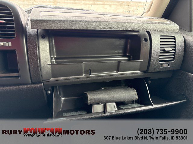 Used 2007 GMC Sierra 2500 SLE w/ Z71 Off-Road Package image 17