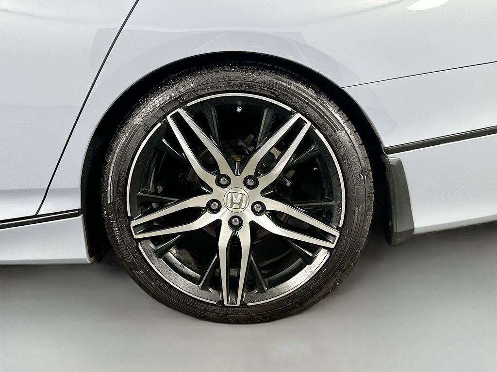 Used 2021 Honda Accord Touring image 34