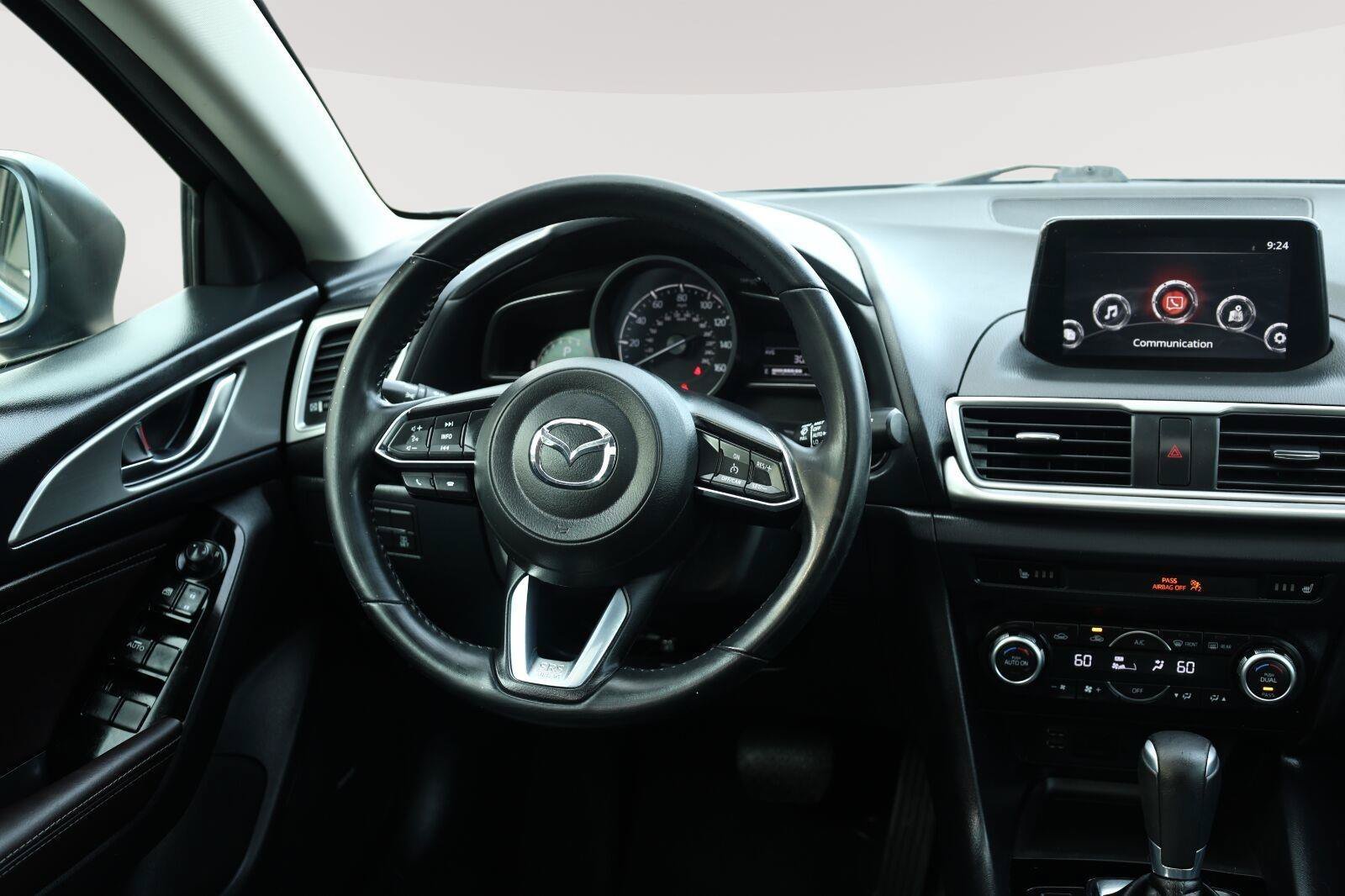 Used 2018 MAZDA MAZDA3 Touring FWD image 24