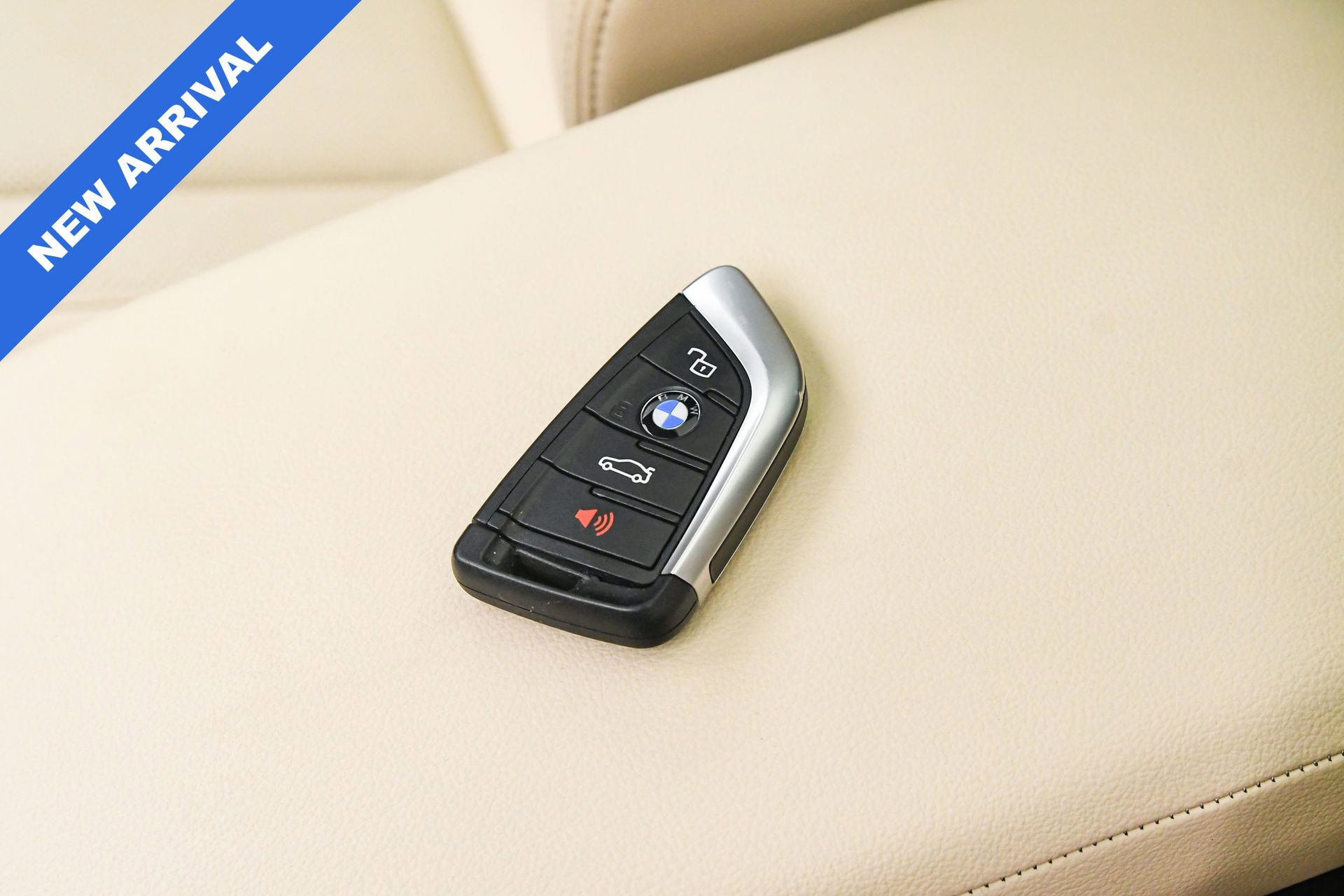 Used 2023 BMW X4 xDrive30i w/ Convenience Package image 21