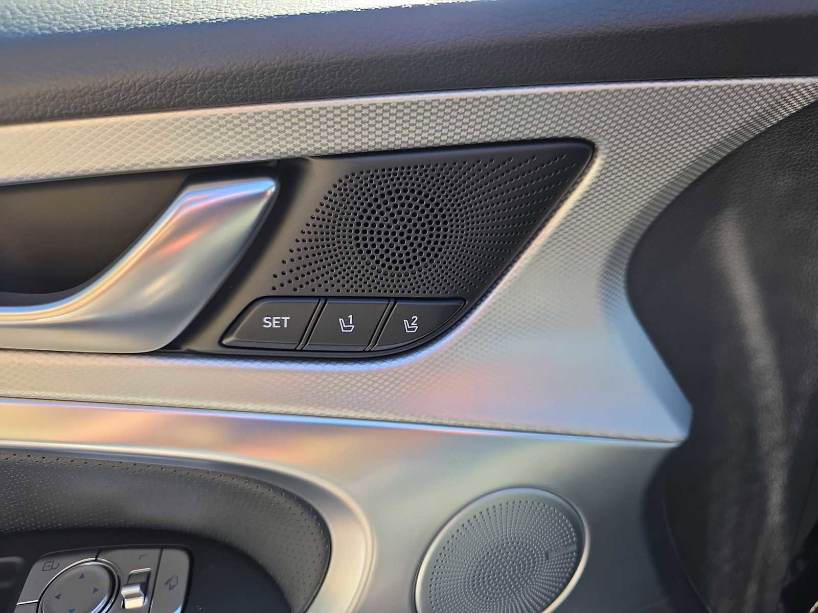 New 2026 Genesis G70 2.5T Prestige image 9