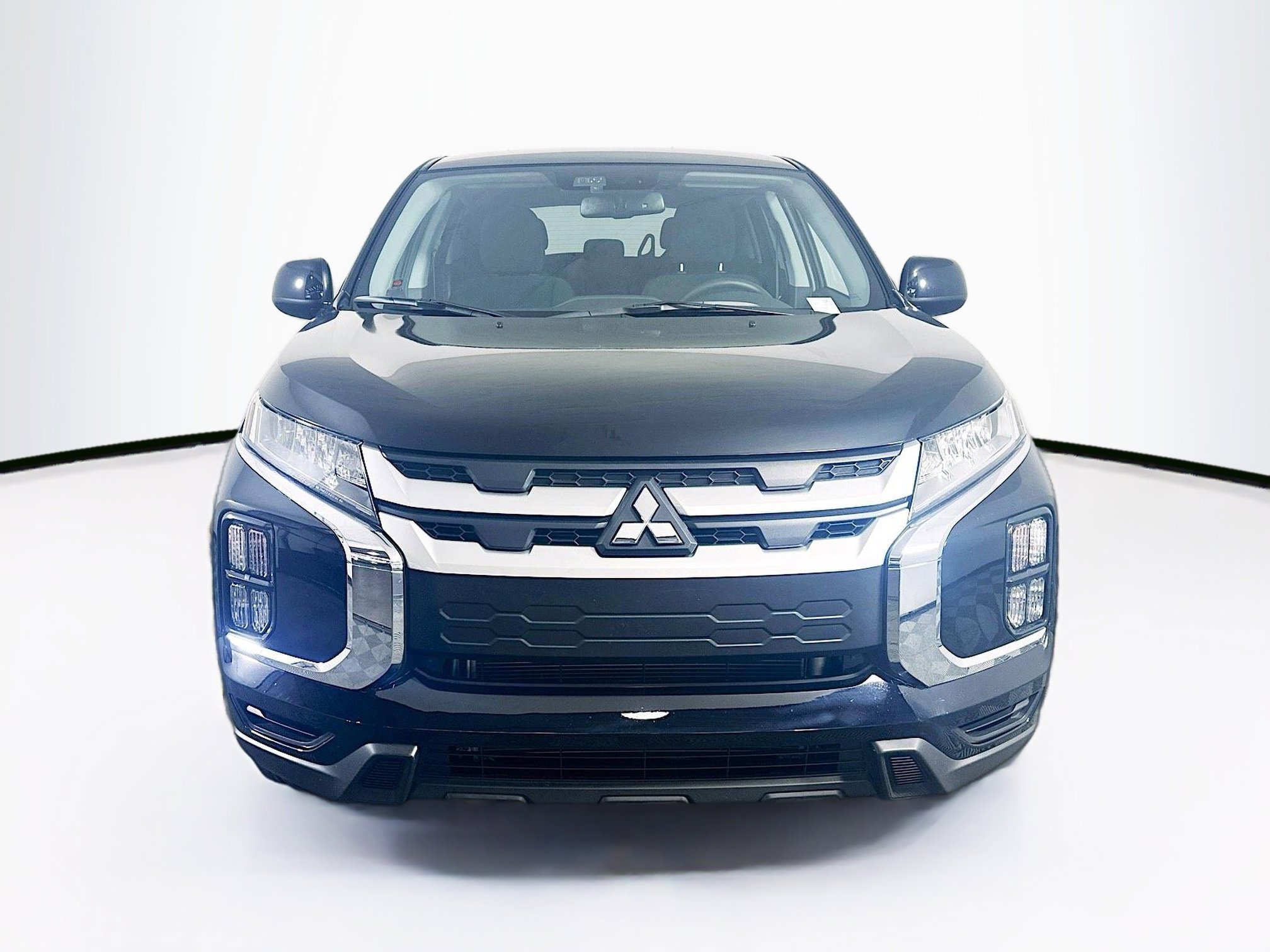 Used 2025 Mitsubishi Outlander Sport ES image 2