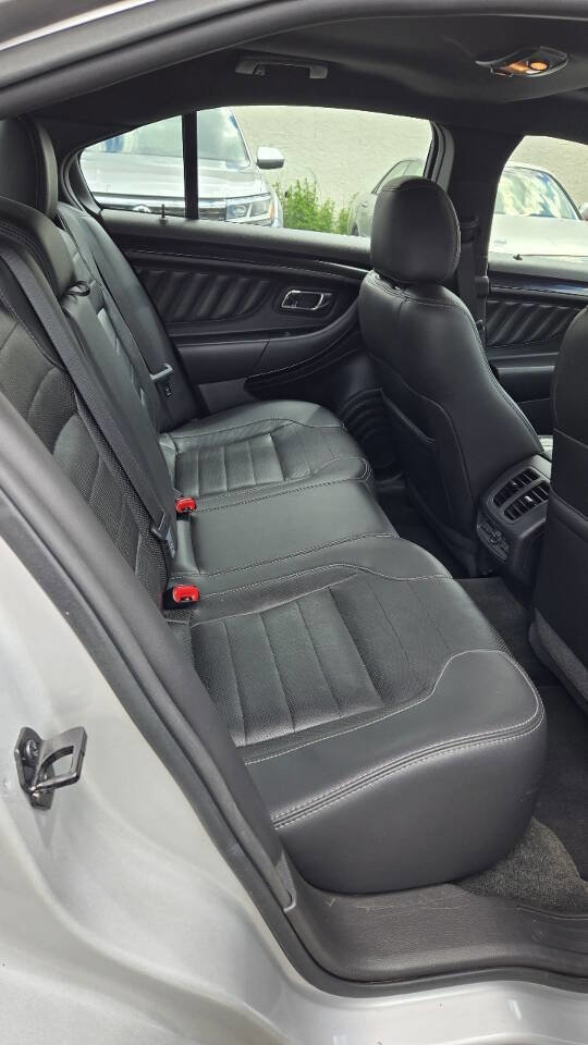 Used 2015 Ford Taurus SHO w/ Equipment Group 401A AWD/4WD image 25