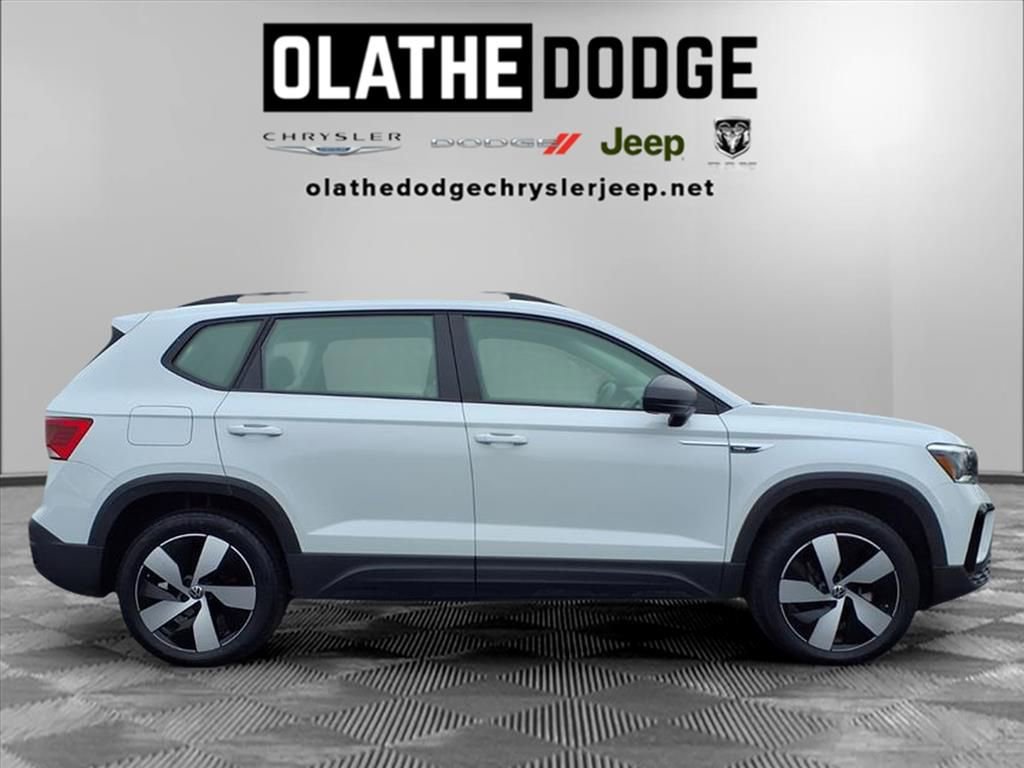 Used 2024 Volkswagen Taos S image 29