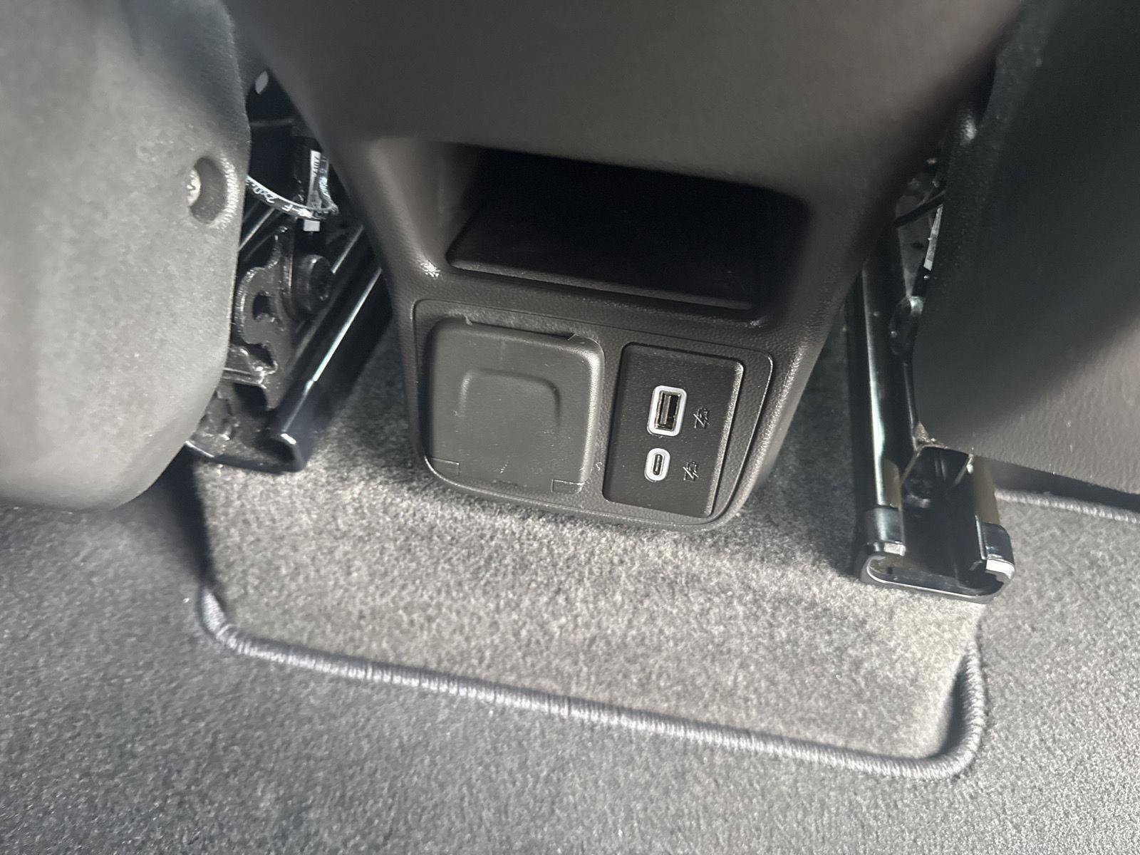 Used 2025 Chevrolet TrailBlazer RS w/ Convenience Package FWD image 15