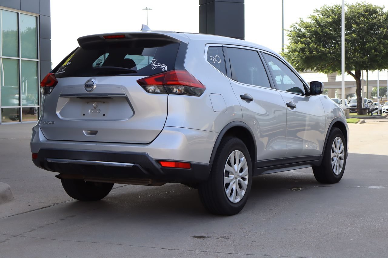 Used 2018 Nissan Rogue S FWD image 3