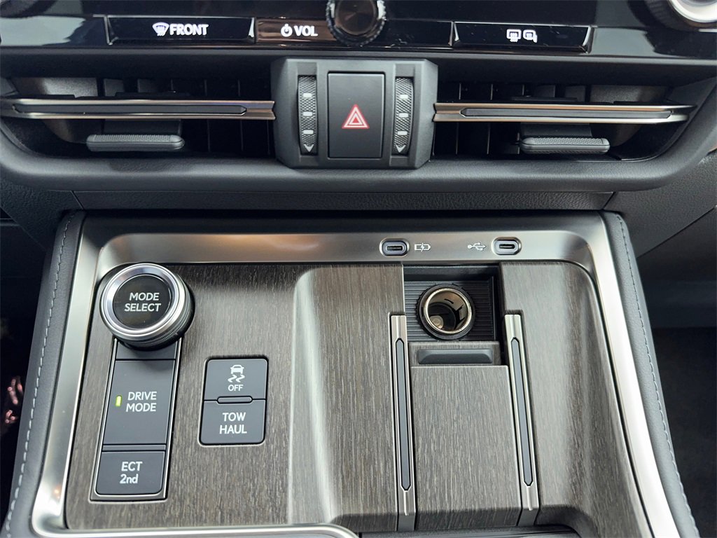 Used 2026 Lexus GX 550 image 40