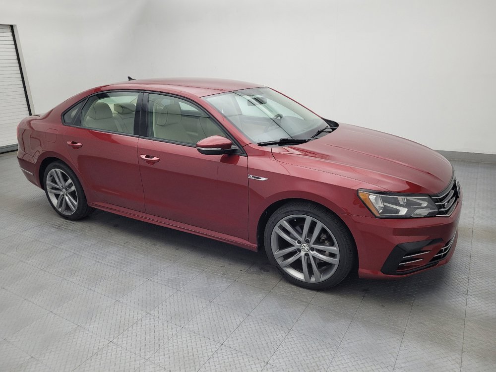 Used 2018 Volkswagen Passat 2.0T R-Line FWD image 11