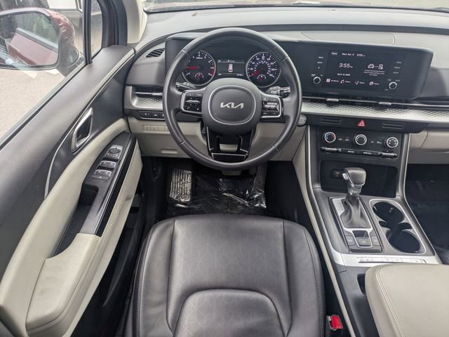 Used 2024 Kia Carnival LX FWD image 13