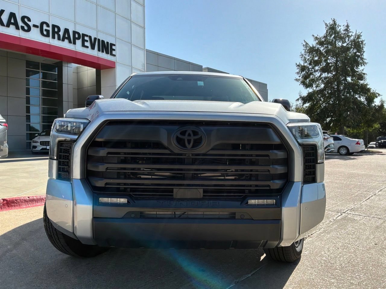 New 2026 Toyota Tundra Limited AWD/4WD image 3
